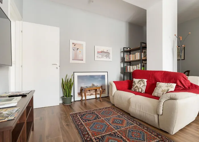 Appartement Guesthost - Cenisio Cozy Flat Near Mm5 Milaan