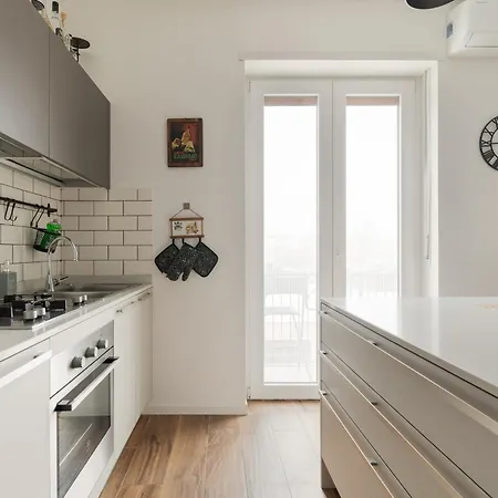 Guesthost - Cenisio Cozy Flat Near Mm5 Апартаменты *